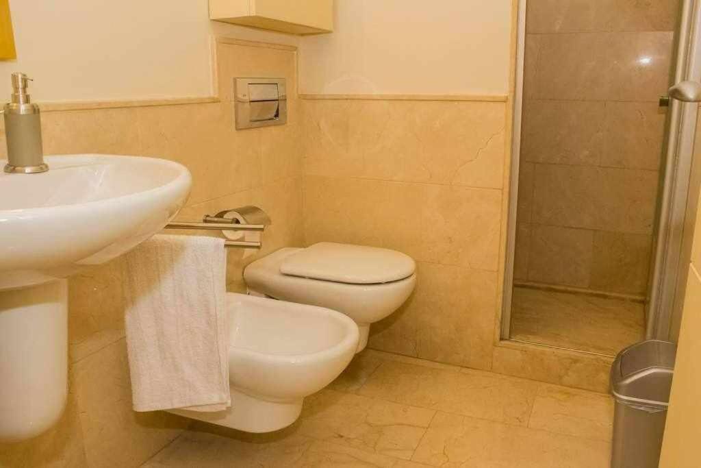 Casa Con Piscina Junto Catedral De Holiday home *